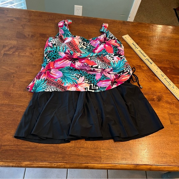 Maxine of Hollywood black floral swimsuit skirt one piece size 18 - Picture 1 of 9